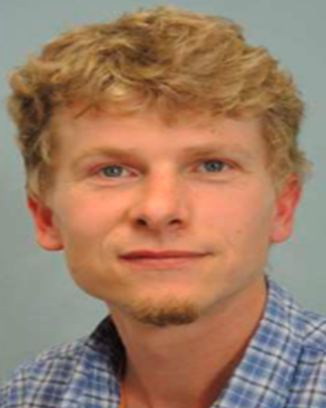  Jörn Julian Hennicke